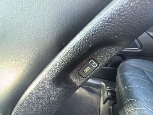 Used 2024 Kia Telluride AWD image 26