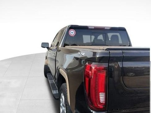 Used 2019 GMC Sierra 1500 SLT w/ SLT Premium Plus Package AWD/4WD image 9
