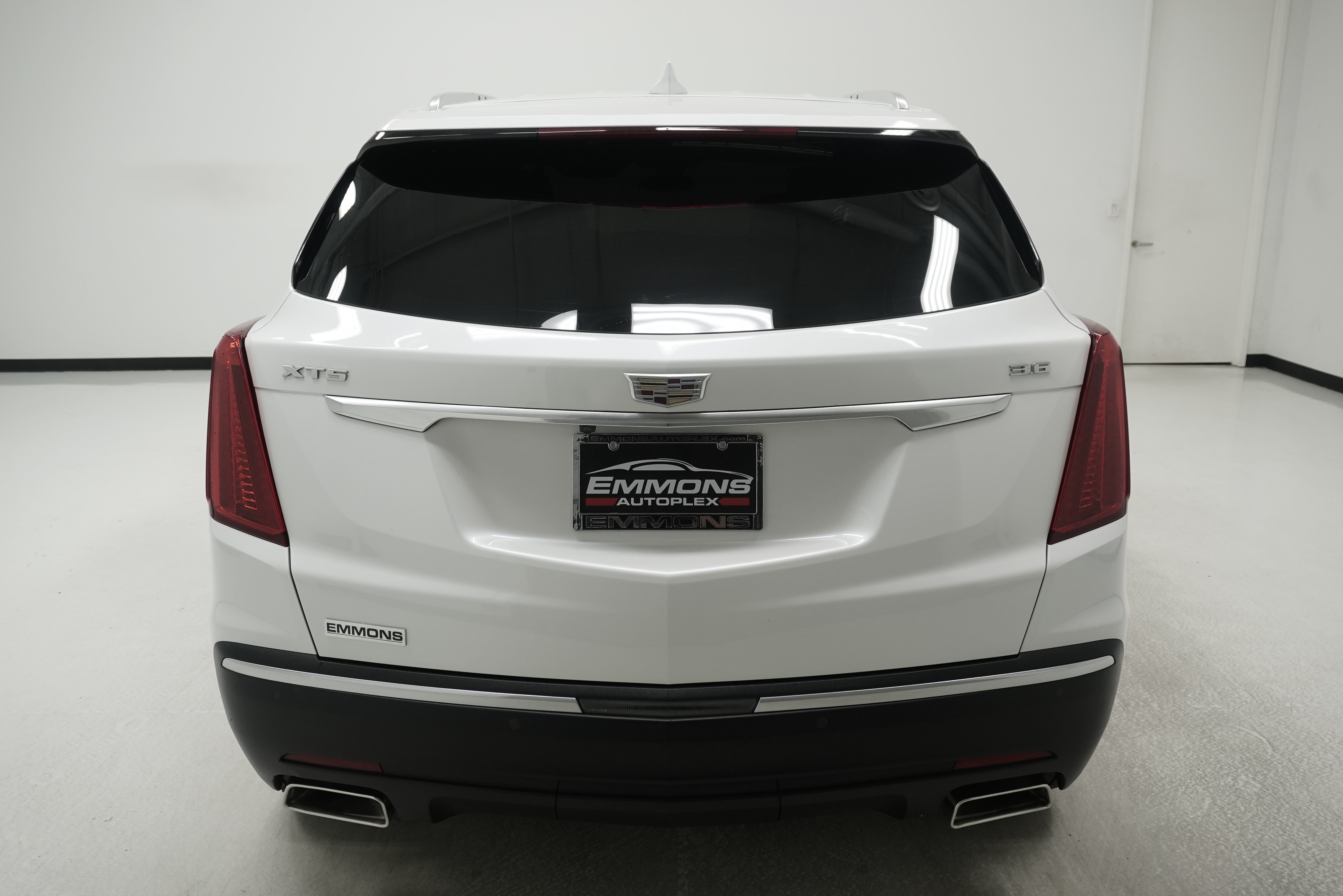 Used 2019 Cadillac XT5 Luxury FWD image 3