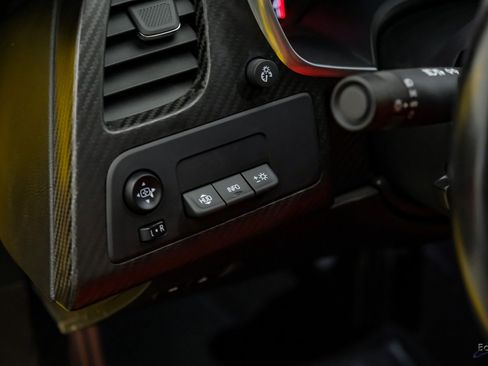 Used 2018 Chevrolet Corvette Z06 image 96