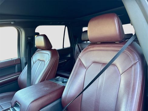 Used 2024 Ford Expedition Max Limited image 22