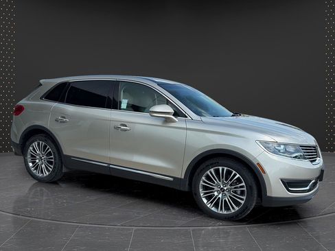 Used 2017 Lincoln MKX Reserve AWD/4WD image 5