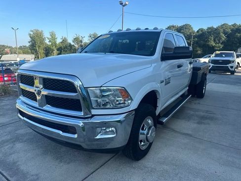 Used 2018 RAM 3500 Tradesman w/ Chrome Appearance Group AWD/4WD image 3