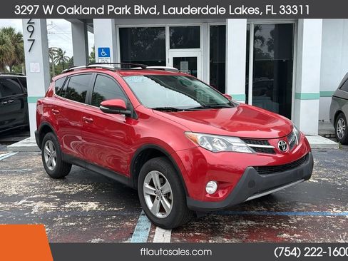Used 2015 Toyota RAV4 XLE FWD image 2