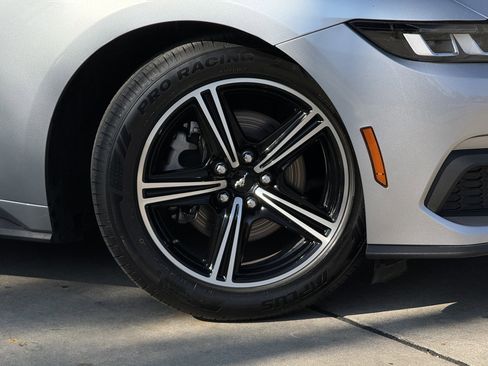 Used 2024 Ford Mustang Premium image 3