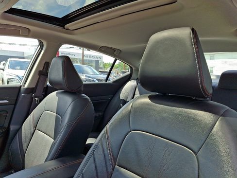 Certified 2023 Nissan Altima 2.5 SR w/ SR Premium Package FWD image 15