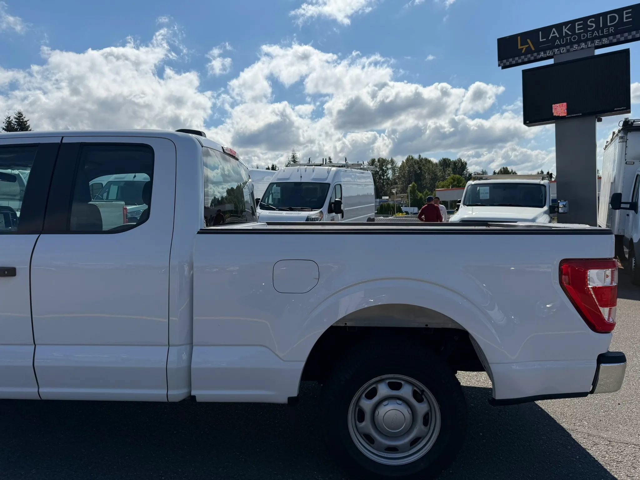 Used 2021 Ford F150 XL w/ Equipment Group 101A High RWD image 9