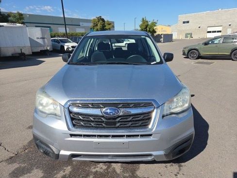 Used 2017 Subaru Forester 2.5i AWD/4WD image 9