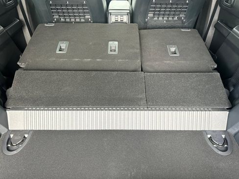 New 2025 Ford Bronco Badlands image 15