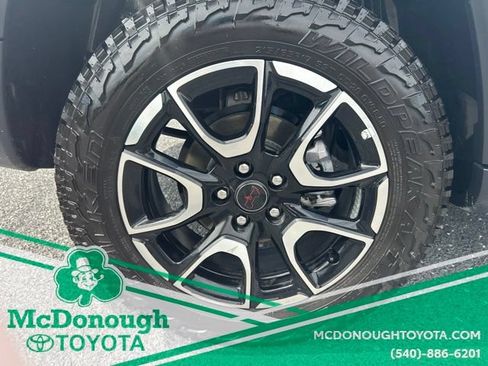 Used 2025 Jeep Compass Trailhawk AWD/4WD image 26