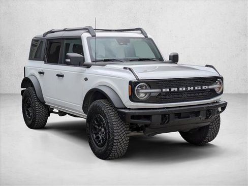 Used 2022 Ford Bronco Wildtrak image 3