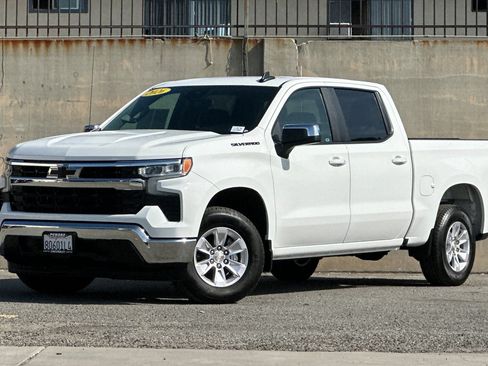Used 2026 Chevrolet Silverado 1500 LT w/ LPO, Dark Essentials Package RWD image 8