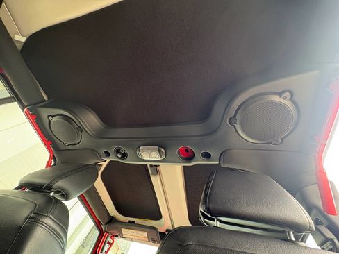 Used 2013 Jeep Wrangler Unlimited Sahara w/ Connectivity Group AWD/4WD image 37