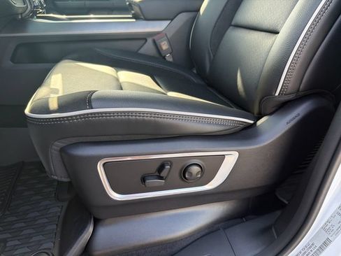 New 2026 RAM 1500 Laramie AWD/4WD image 16