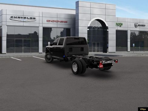 New 2026 RAM 3500 Big Horn w/ Laramie Trim Package AWD/4WD image 5
