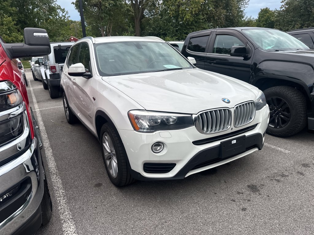 Used 2017 BMW X3 xDrive28i AWD/4WD image 4