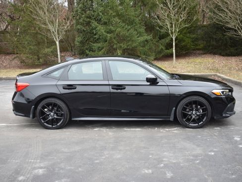 Used 2023 Honda Civic Sport image 9