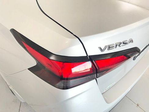 Used 2025 Nissan Versa S w/ Trunk Package FWD image 40