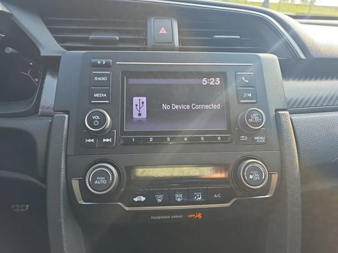 Used 2017 Honda Civic Sport image 9