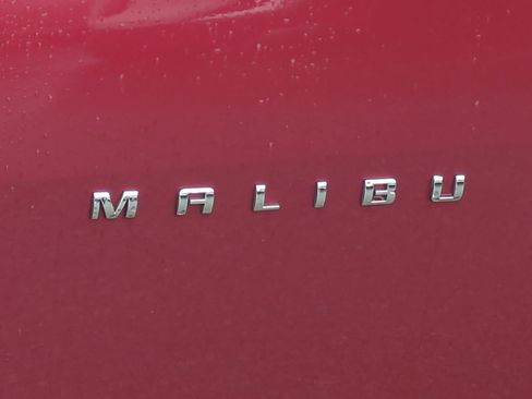 Used 2018 Chevrolet Malibu LT image 30