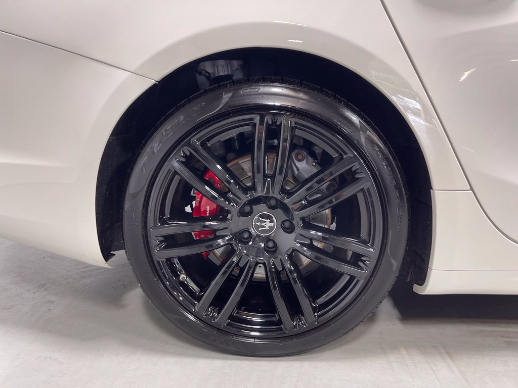 Used 2024 Maserati Ghibli Modena Q4 AWD/4WD image 15