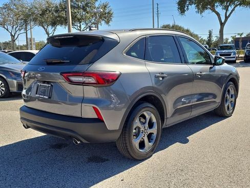 Used 2025 Ford Escape ST-Line image 8