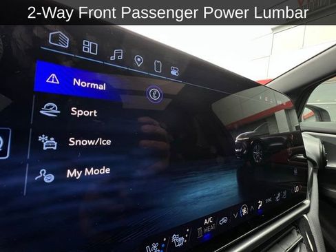 Used 2025 Chevrolet Equinox EV RS w/ Convenience Package II image 14