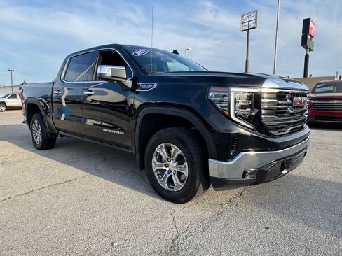 Used 2025 GMC Sierra 1500 SLT AWD/4WD image 9