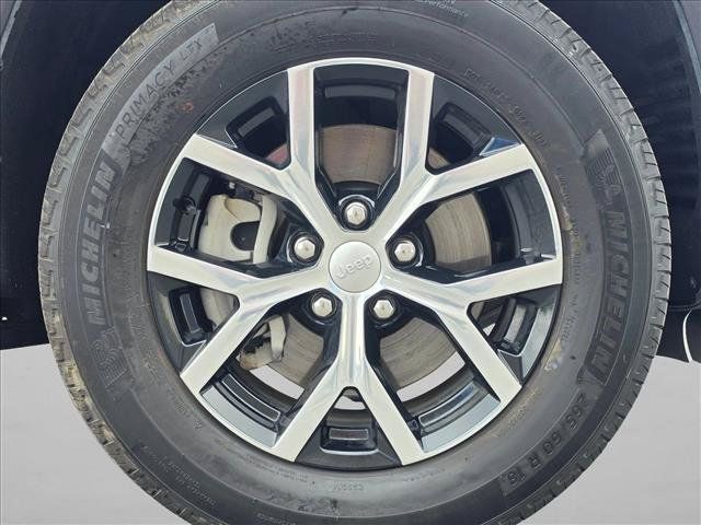 Used 2023 Jeep Grand Cherokee L Limited w/ Luxury Tech Group II AWD/4WD image 9