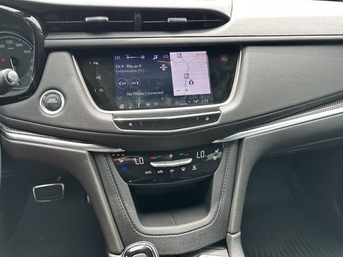 Used 2024 Cadillac XT5 Sportv w/ Technology Package AWD/4WD image 23