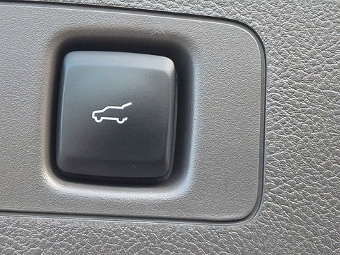 Used 2022 Lincoln Corsair Standard w/ Equipment Group 101A image 29