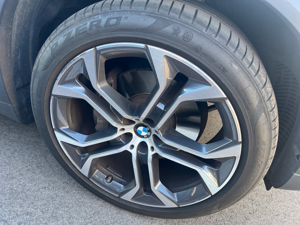 Certified 2024 BMW X5 xDrive40i w/ Premium Package AWD/4WD image 11