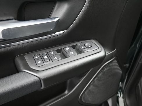 New 2026 RAM 1500 4x4 Crew Cab image 13