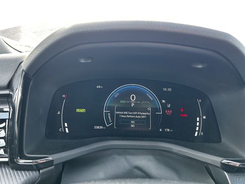 Used 2025 Toyota Camry LE image 16