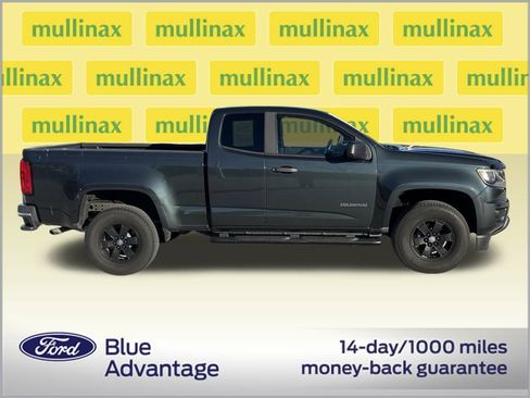 Used 2017 Chevrolet Colorado W/T image 2