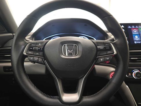 Used 2018 Honda Accord EX-L image 10