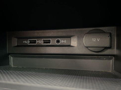 Used 2019 Volkswagen Tiguan SEL Premium image 29