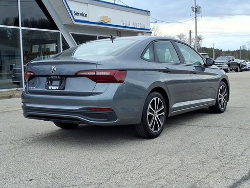 Used 2023 Volkswagen Jetta Sport FWD image 6