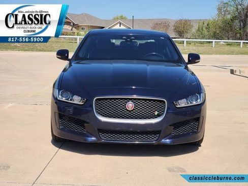 Used 2018 Jaguar XE R-Sport image 4