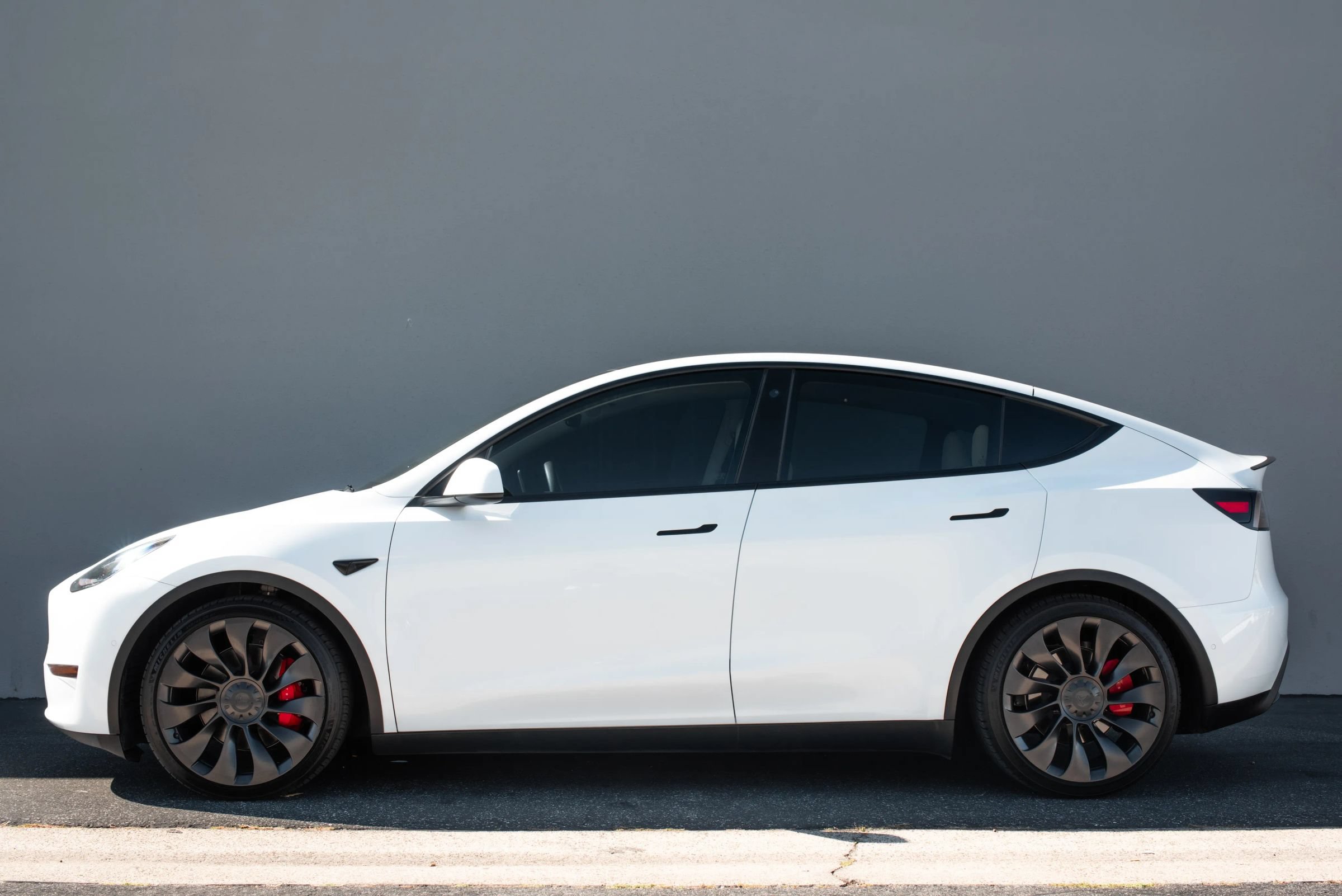 Used 2022 Tesla Model Y Performance AWD/4WD image 24