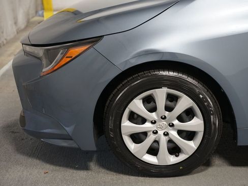 Certified 2021 Toyota Corolla LE FWD image 5