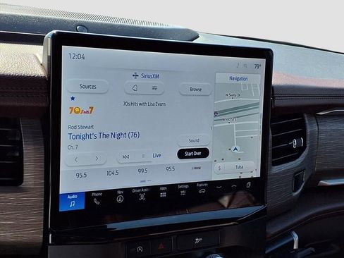 Used 2024 Ford Expedition Limited image 10