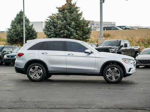 Used 2021 Mercedes-Benz GLC 300 4MATIC image 4