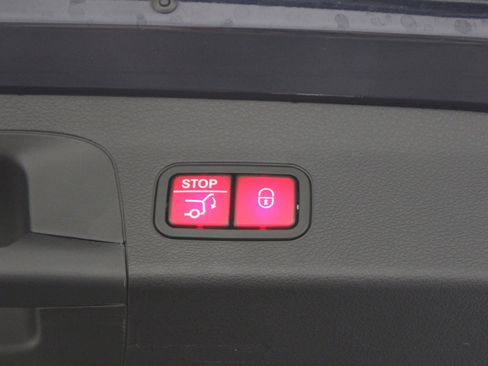 Used 2020 Mercedes-Benz GLS 450 4MATIC w/ Convenience Package image 28