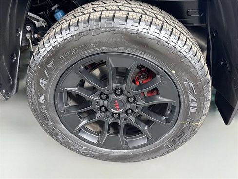 Used 2025 Toyota Tundra Limited image 30
