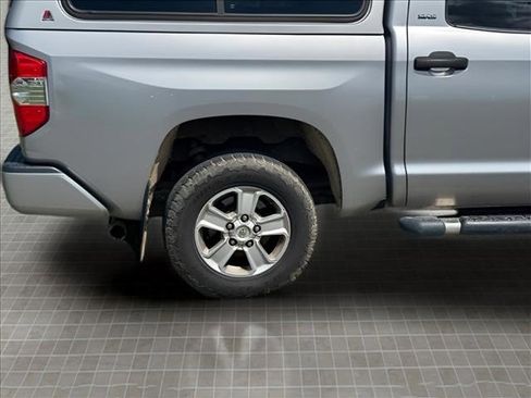 Used 2018 Toyota Tundra SR5 w/ SR5 Upgrade Package AWD/4WD image 15
