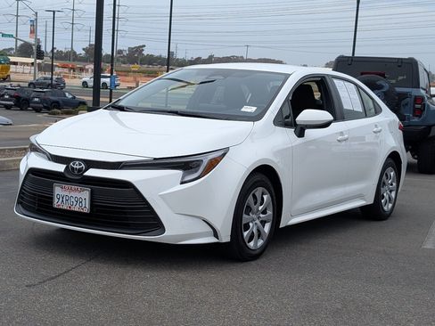 Used 2026 Toyota Corolla LE FWD image 11