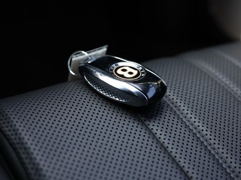 Used 2020 Bentley Continental GT image 17