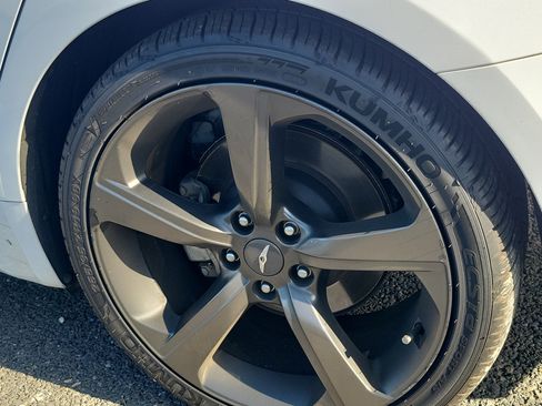 Used 2019 Genesis G70 2.0T Advanced w/ Sport Package RWD image 5