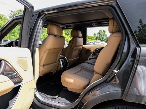 New 2026 Land Rover Range Rover Long Wheelbase SE AWD/4WD image 48